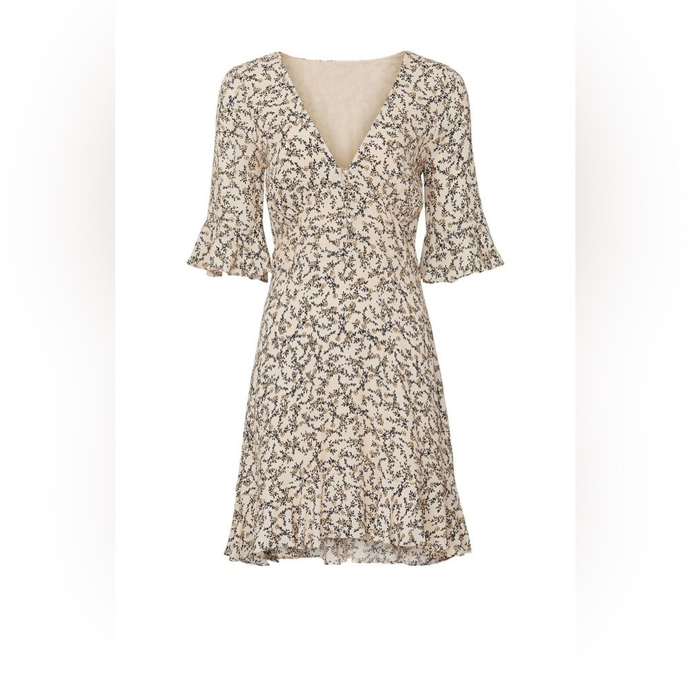 cupcakes and cashmere Roxbury Dress